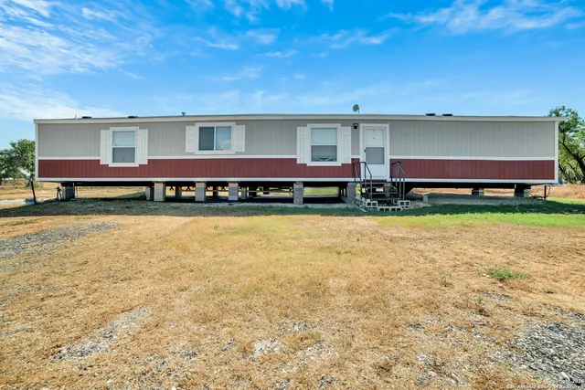 $209,000 | 77 Cielo Way, Lytle, TX 78052