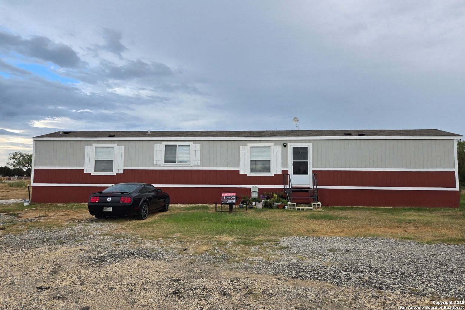 77 Cielo Way Lytle, TX 78052 - Photo 3 of 13