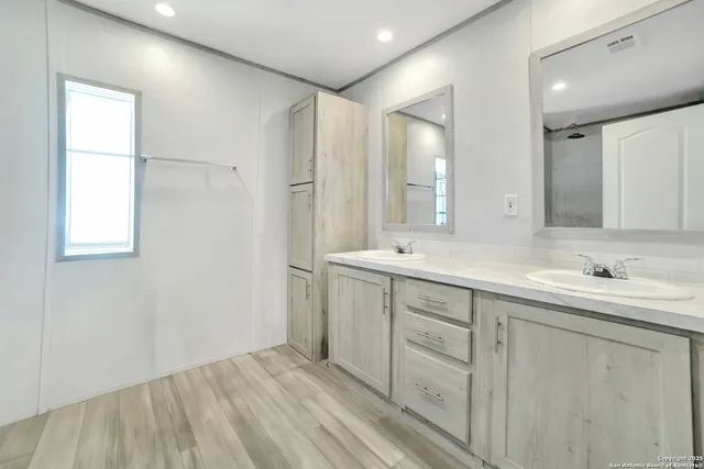 $209,000 | 77 Cielo Way, Lytle, TX 78052