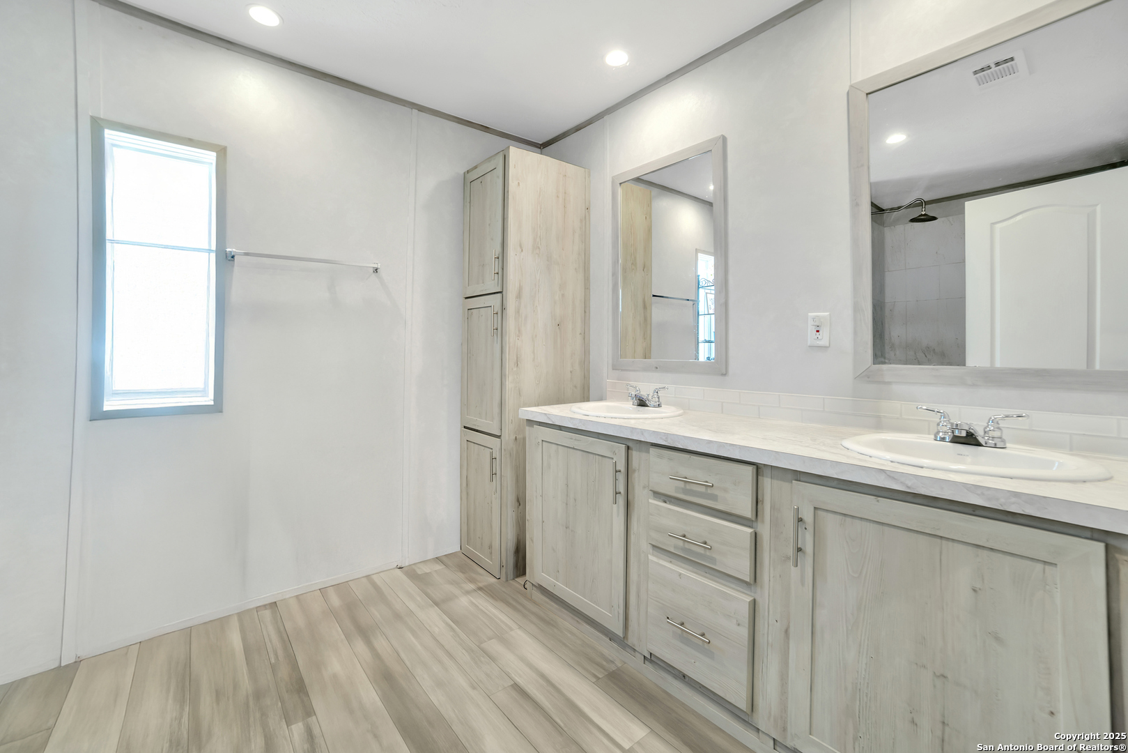 77 Cielo Way Lytle, TX 78052 - Photo 7 of 13