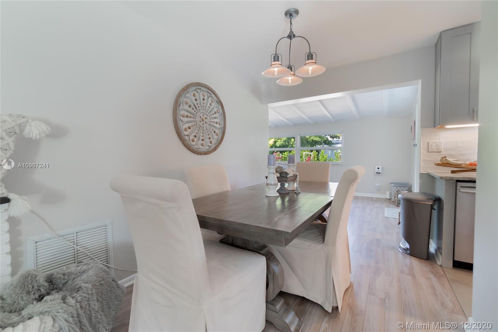 151 Gregory Road West Palm Beach, FL 33405 - Photo 14 of 29