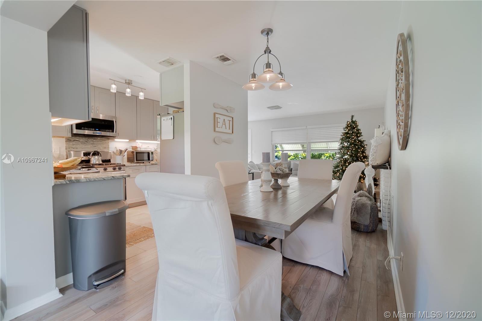 151 Gregory Road West Palm Beach, FL 33405 - Photo 15 of 29