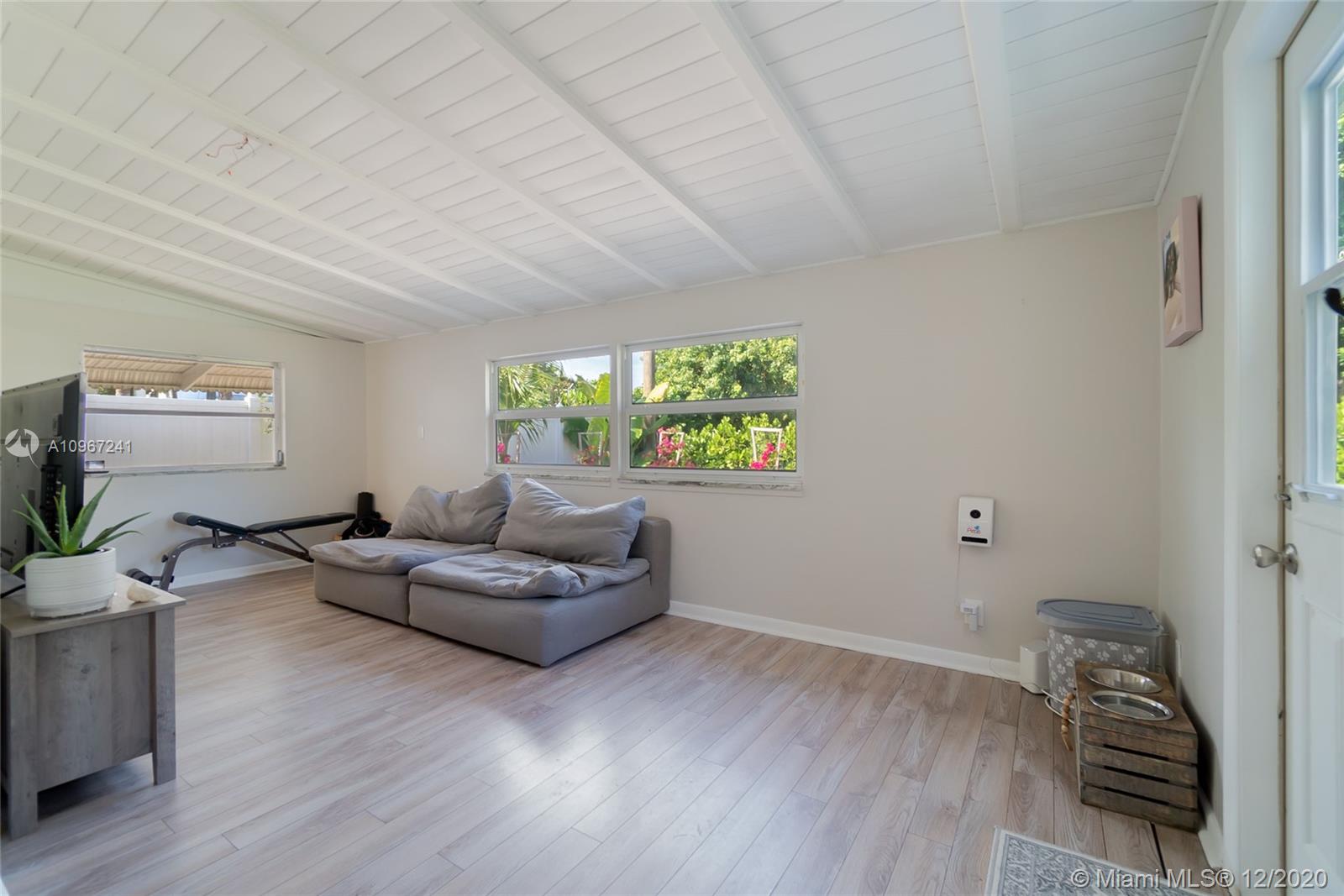 151 Gregory Road West Palm Beach, FL 33405 - Photo 16 of 29