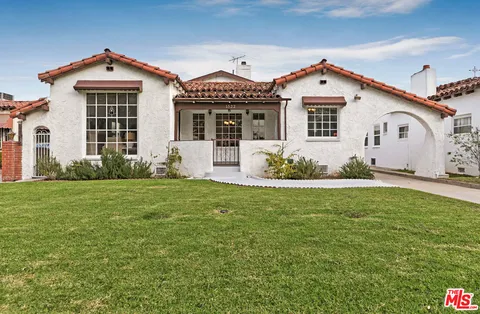 $1,995,000 | 1522 South Point View Street, Los Angeles, CA 90035