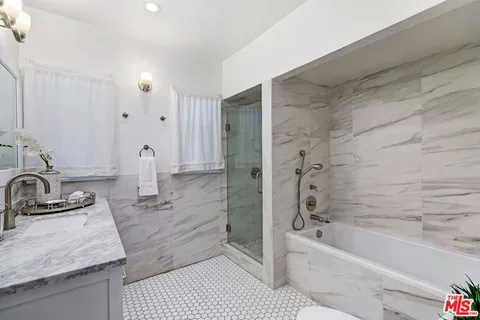 $1,995,000 | 1522 South Point View Street, Los Angeles, CA 90035