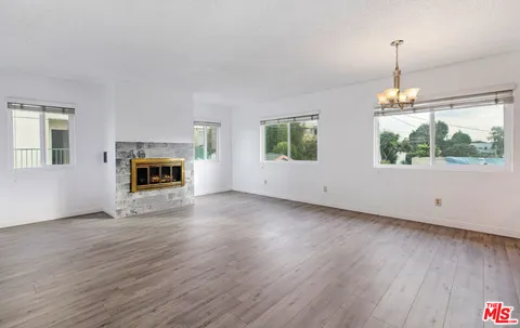 $1,995,000 | 1522 South Point View Street, Los Angeles, CA 90035
