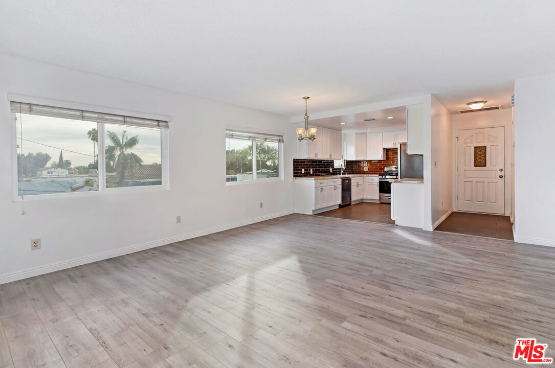 1522 South Point View Street Los Angeles, CA 90035 - Photo 21 of 26
