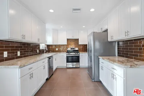 $1,995,000 | 1522 South Point View Street, Los Angeles, CA 90035