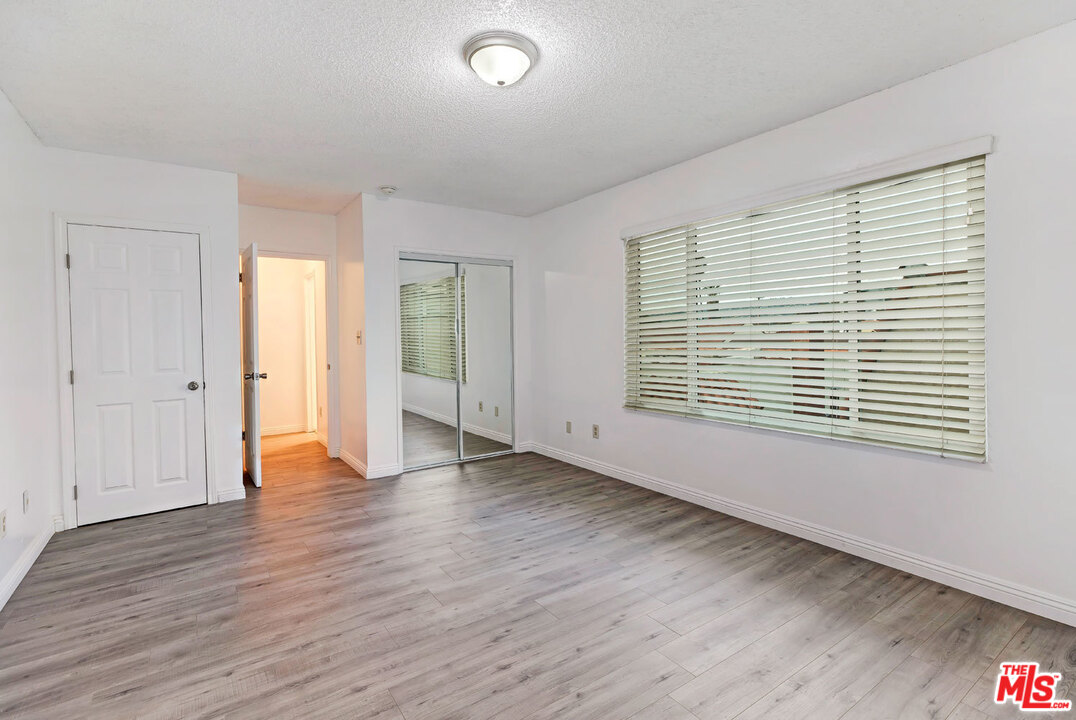 1522 South Point View Street Los Angeles, CA 90035 - Photo 23 of 26