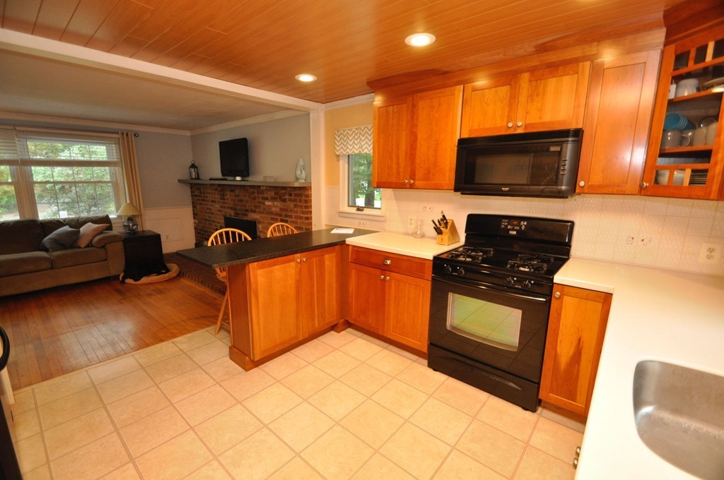16 Beech Street Hamilton, MA 01982 - Photo 16 of 24 Gallery Image 16