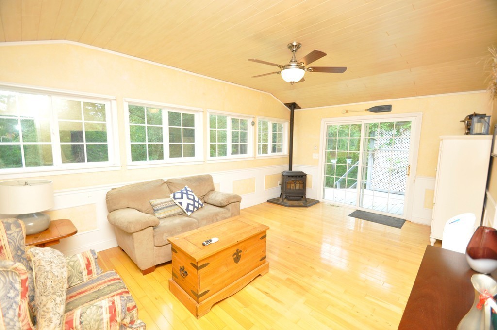 16 Beech Street Hamilton, MA 01982 - Photo 5 of 24 Gallery Image 5