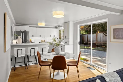 $1,198,000 | 119 164th Avenue Northeast, Bellevue, WA 98008