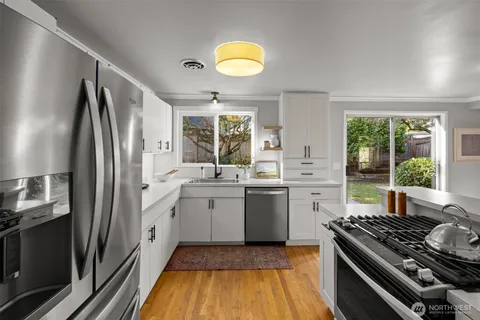 $1,198,000 | 119 164th Avenue Northeast, Bellevue, WA 98008