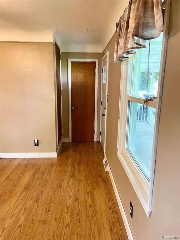 10444 Quirk Road Belleville, MI 48111 - Photo 5 of 35
