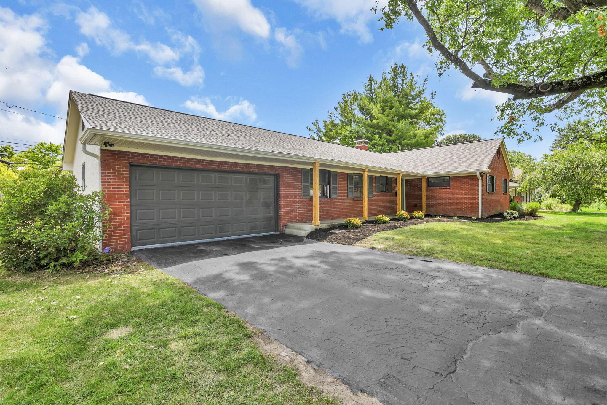 1285 Kingsgate Road Columbus, OH 43221 - Photo 48 of 50 3-web-or-mls-4E7A9112