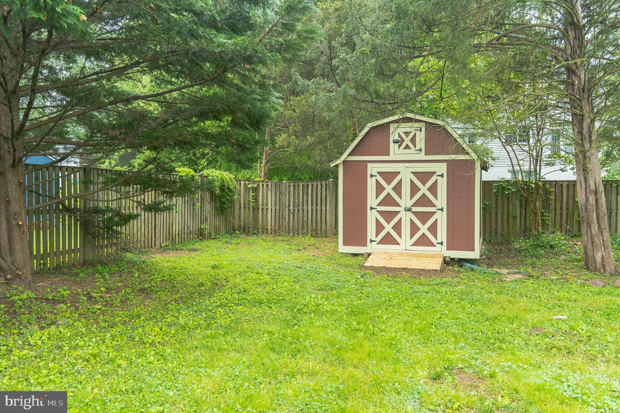 7810 Ontario Road Gainesville, VA 20155 - Photo 28 of 30 Back yard Shed