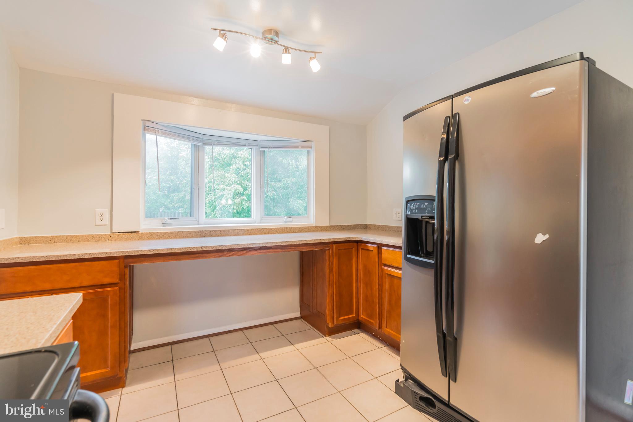 7810 Ontario Road Gainesville, VA 20155 - Photo 8 of 30 Kitchen