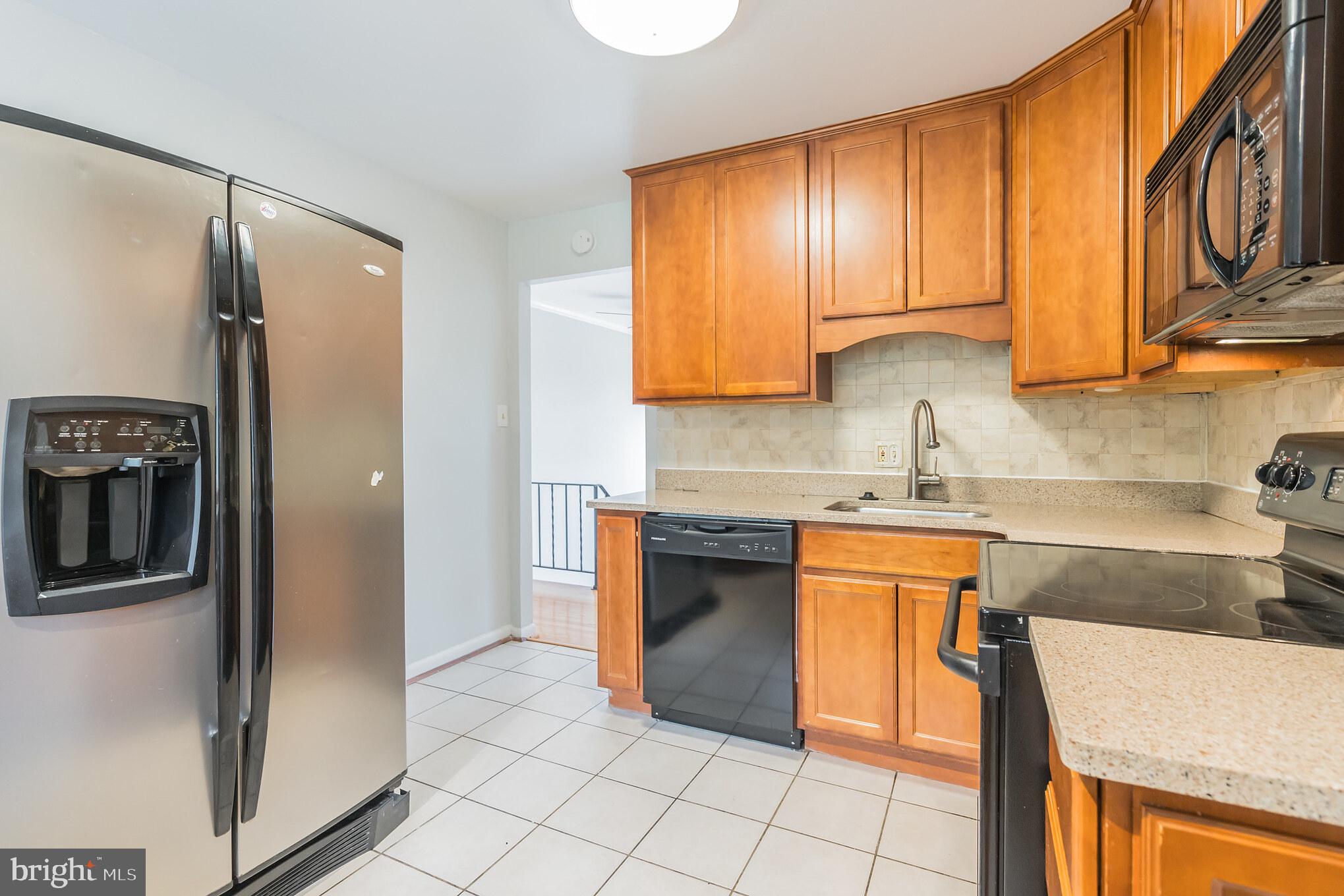 7810 Ontario Road Gainesville, VA 20155 - Photo 9 of 30 Kitchen