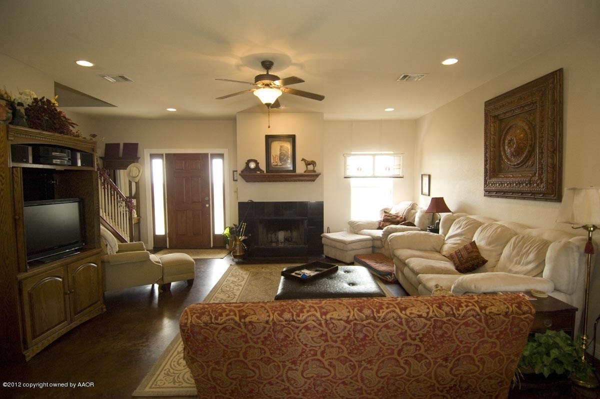 15400 Winn Road Canyon, TX 79015 - Photo 3 of 33 living view 2