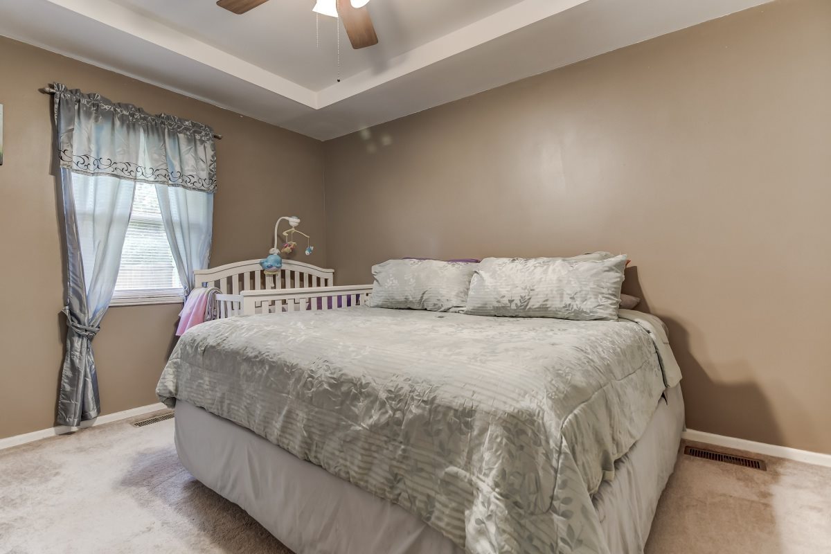 305 Sangamon Avenue Springfield, IL 62702 - Photo 9 of 28
