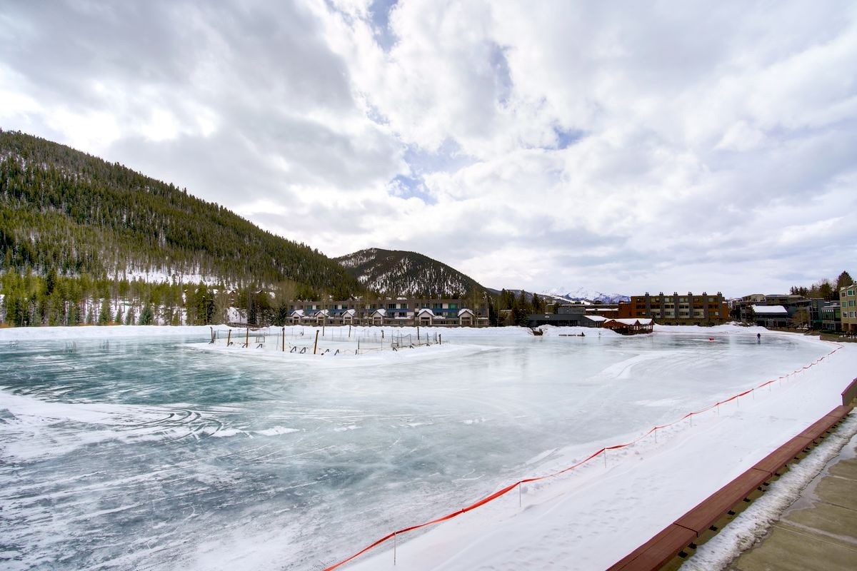 22138 Highway 6, Unit 1553 Keystone, CO 80435 - Photo 26 of 43 a view of lake view and mountain