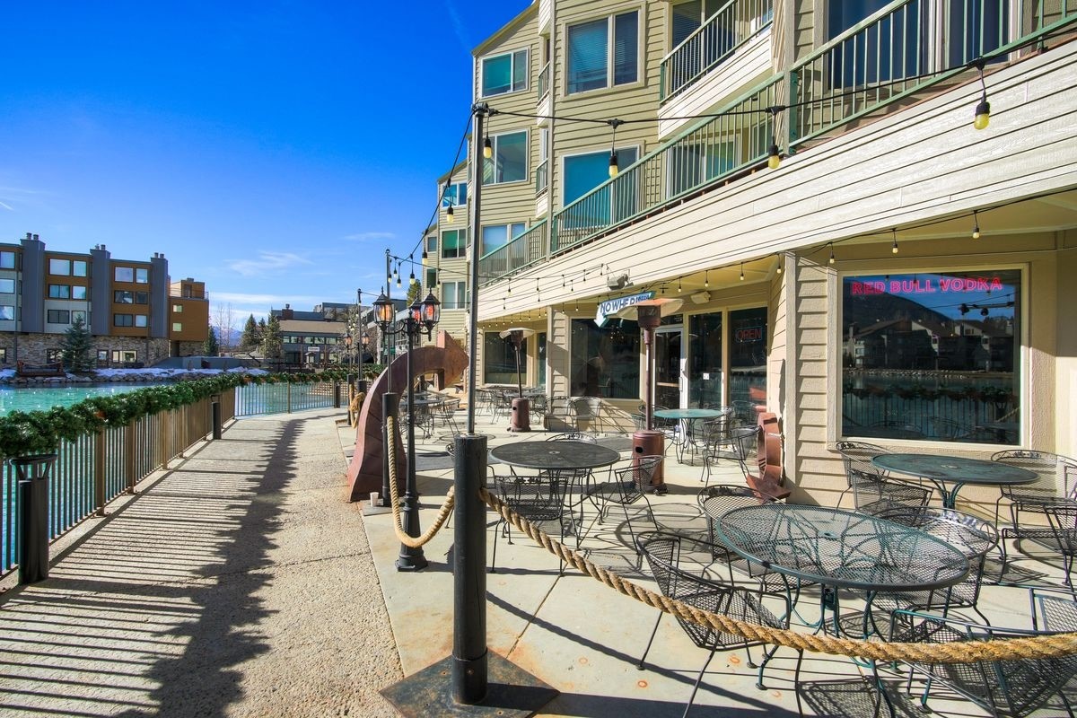 22138 Highway 6, Unit 1553 Keystone, CO 80435 - Photo 41 of 43 a view of a building with sitting area