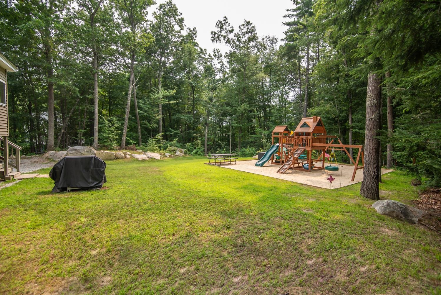 7 Dove Road Hooksett, NH 03106 - Photo 42 of 43