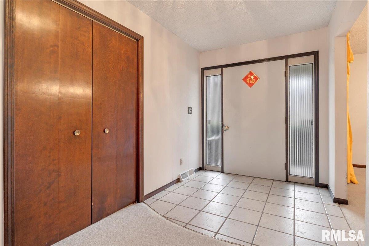 47 Axline Road Chatham, IL 62629 - Photo 5 of 40 Gallery Image 5