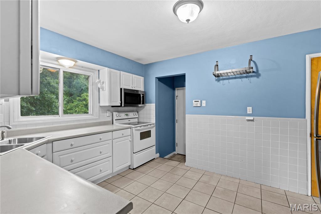 425 Linum Lane Webster Groves, MO 63119 - Photo 10 of 24
