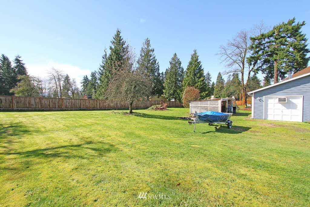 11324 148th Avenue Southeast Renton, WA 98059 - Photo 14 of 15 Gallery Image 14