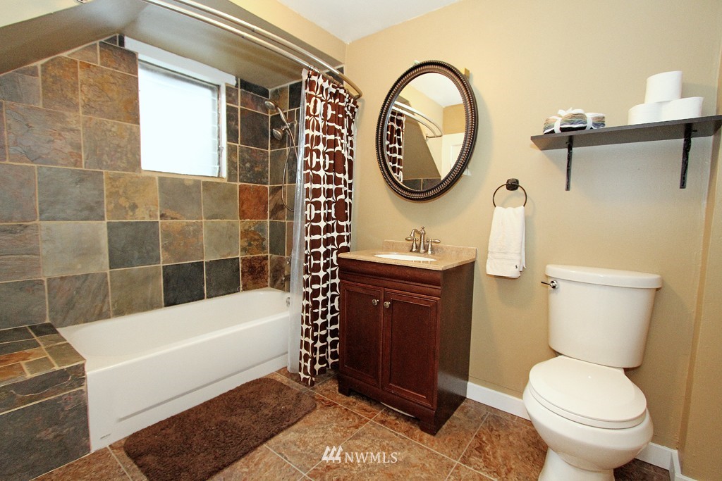 11324 148th Avenue Southeast Renton, WA 98059 - Photo 9 of 15 Gallery Image 9