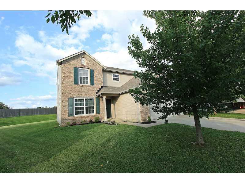 2357 Rostock Court Indianapolis, IN 46229 - Photo 2 of 23
