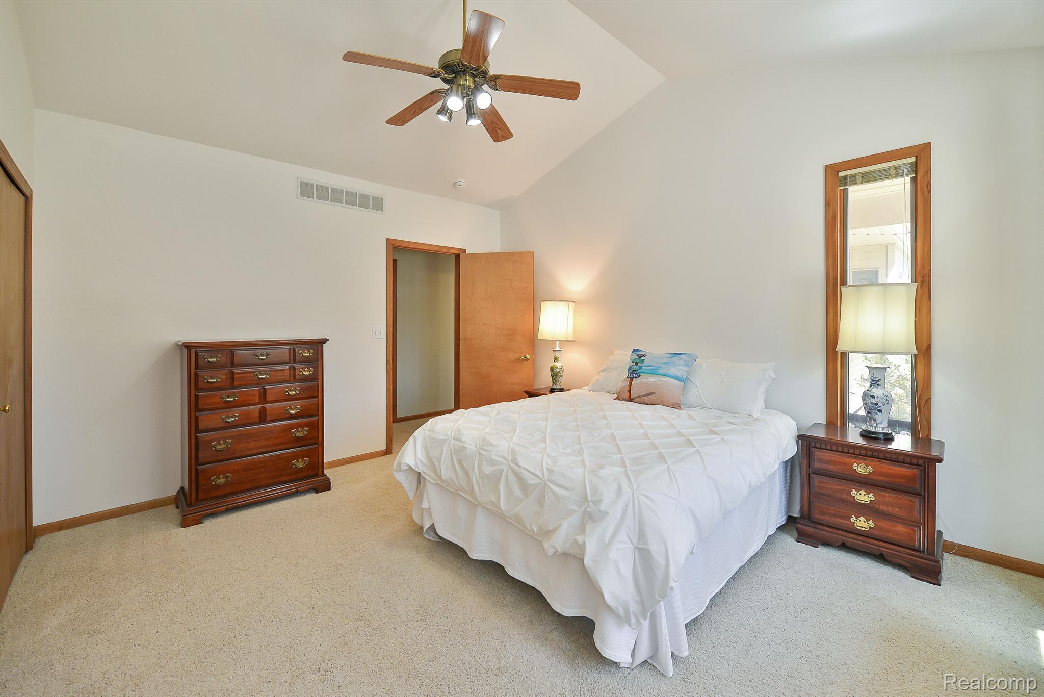 3724 Colonial Pinckney, MI 48169 - Photo 22 of 30 Gallery Image 22