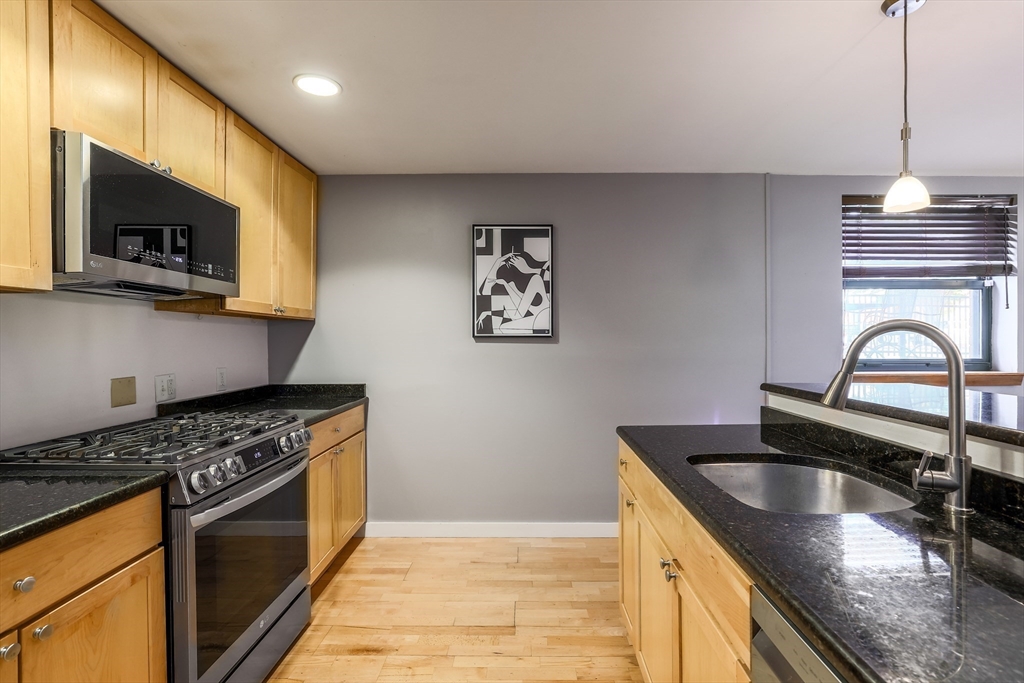 1 Envelope Terrace, Unit TH1 Worcester, MA 01604 - Photo 11 of 27