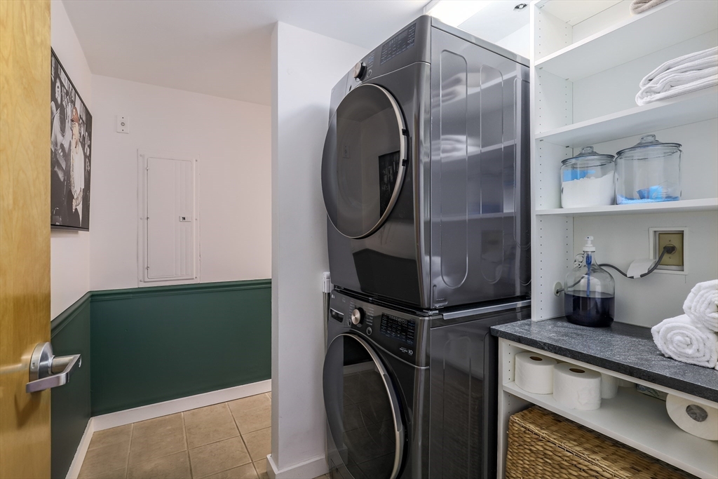 1 Envelope Terrace, Unit TH1 Worcester, MA 01604 - Photo 12 of 27