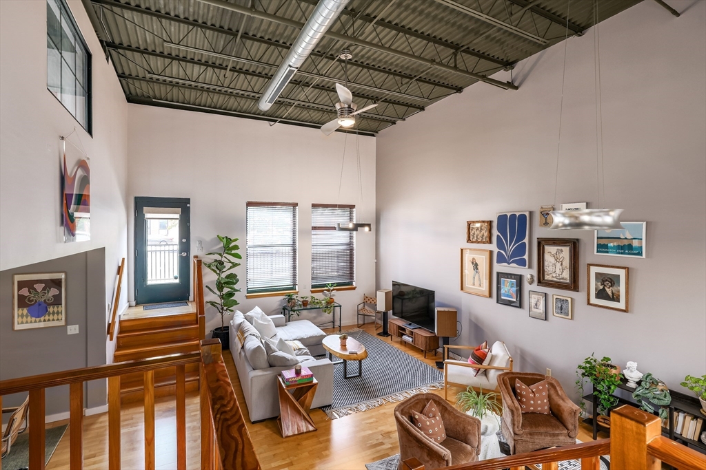 1 Envelope Terrace, Unit TH1 Worcester, MA 01604 - Photo 2 of 27