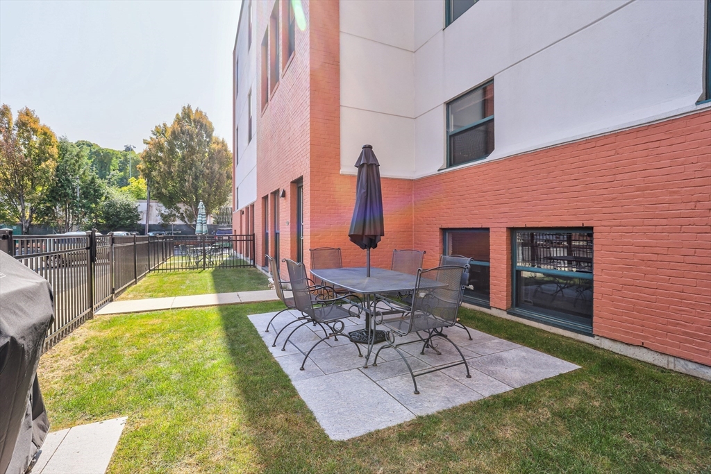 1 Envelope Terrace, Unit TH1 Worcester, MA 01604 - Photo 24 of 27