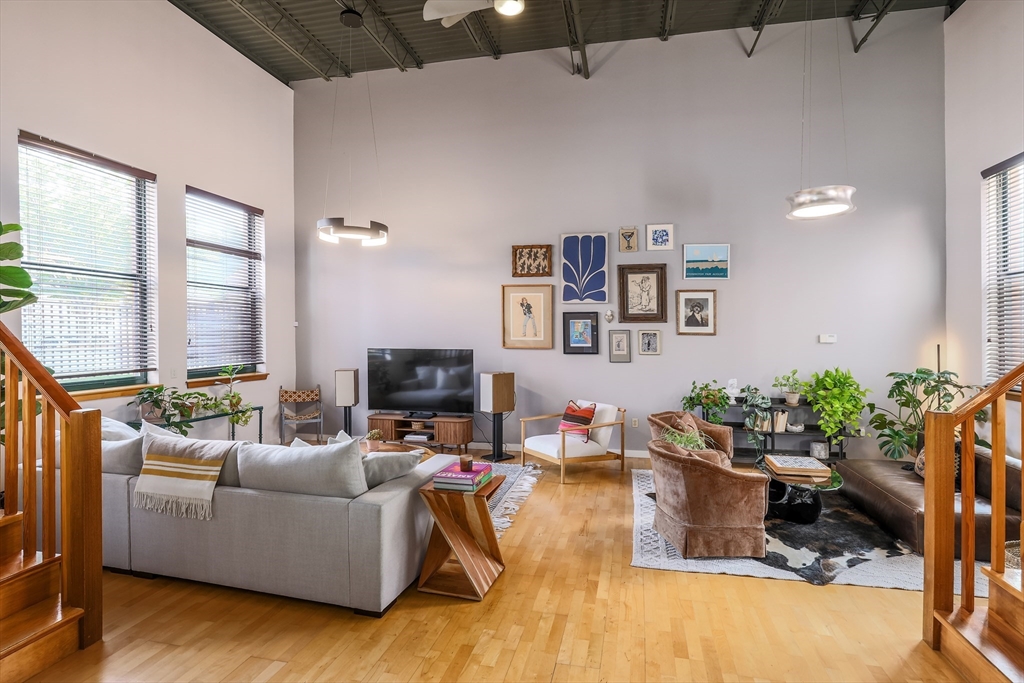 1 Envelope Terrace, Unit TH1 Worcester, MA 01604 - Photo 3 of 27