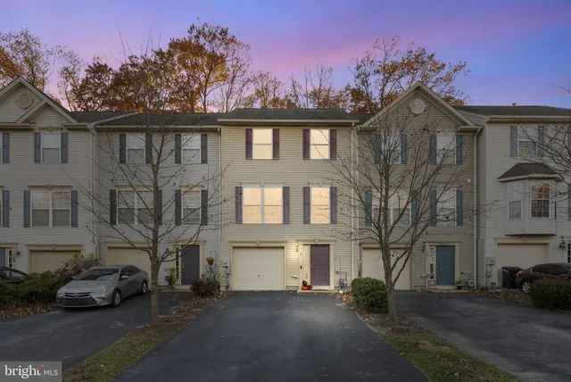 $295,000 | 27 Branford Way, Coatesville, PA 19320
