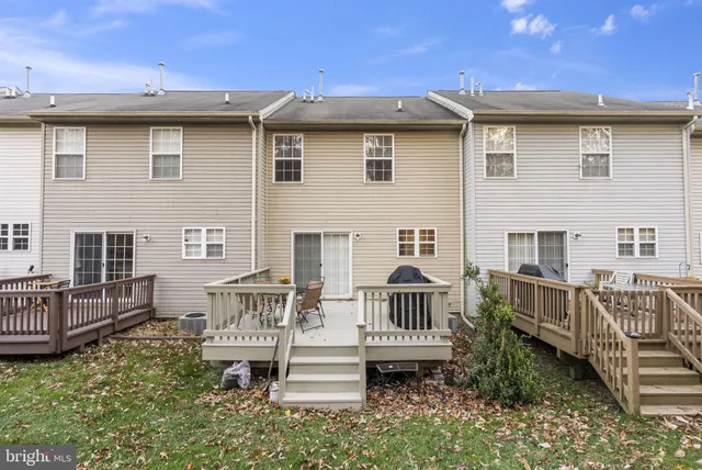 $295,000 | 27 Branford Way, Coatesville, PA 19320