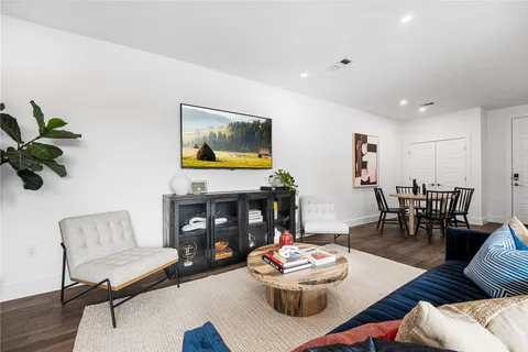 $525,000 | 1615 East 7th Street, Unit 208, Austin, TX 78702