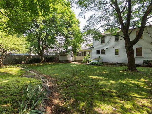 86 Robinwood Road Dedham, MA 02026 - Photo 21 of 22 Gallery Image 21