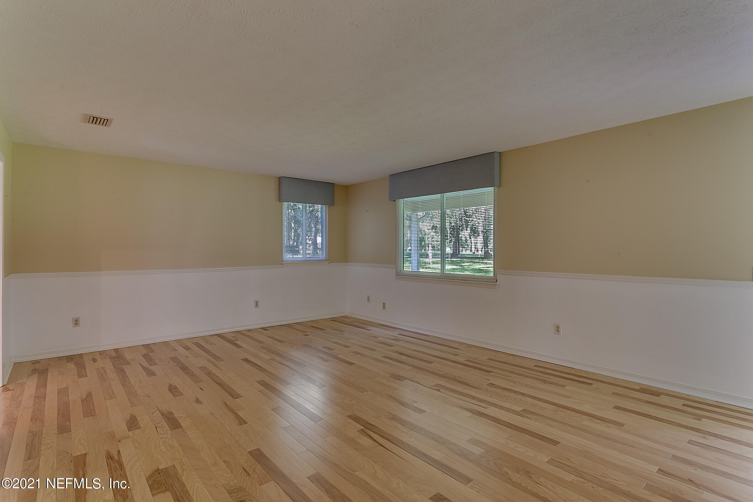 161 Wesley Road Green Cove Springs, FL 32043 - Photo 6 of 43 5-Living-Room-View-1