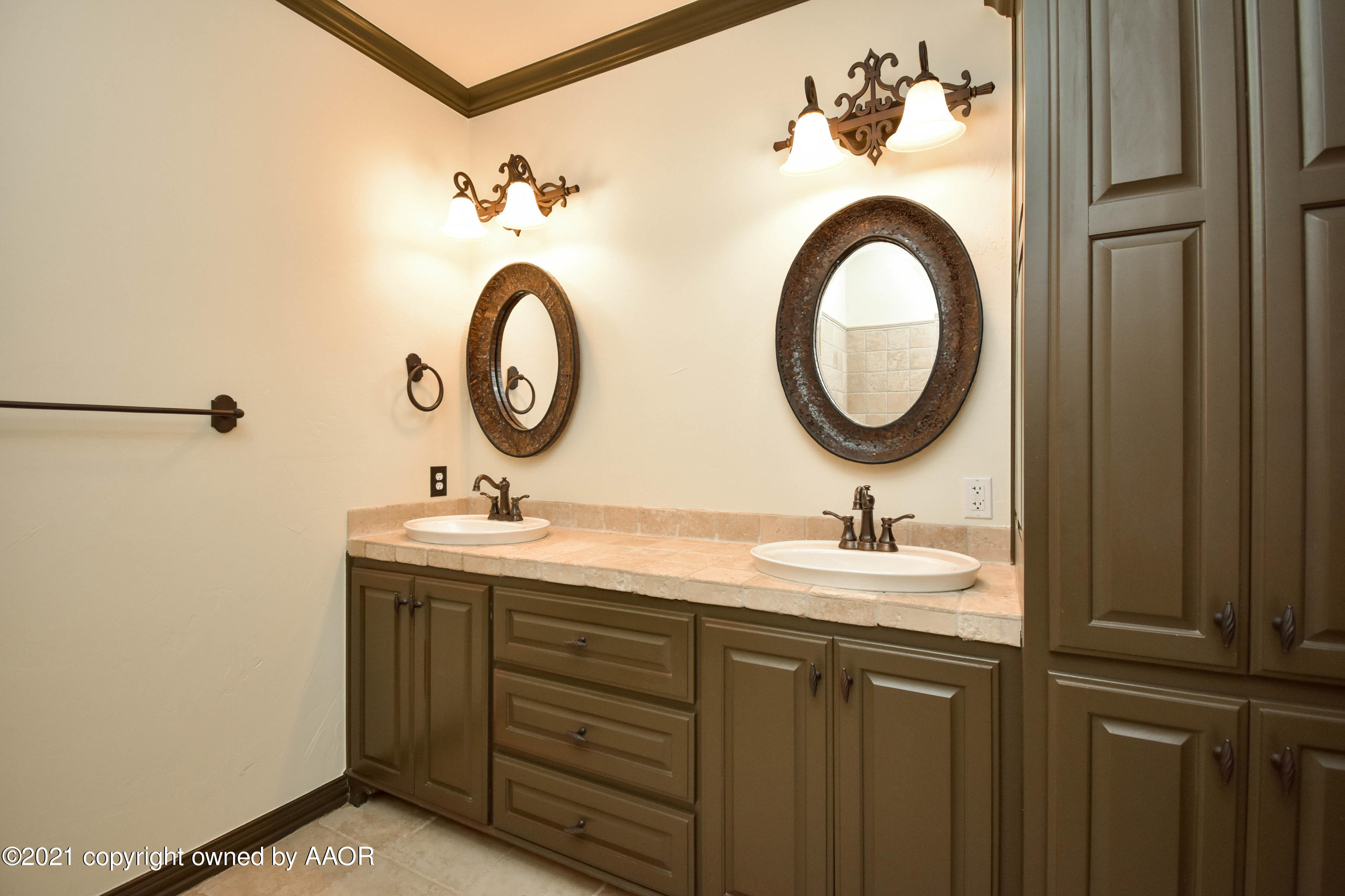 6700 Red Rock Road Amarillo, TX 79118 - Photo 26 of 37 hallway bathroom2 (1 of 1)