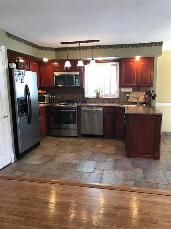 92 Savo Loop Staten Island, NY 10309 - Photo 14 of 44