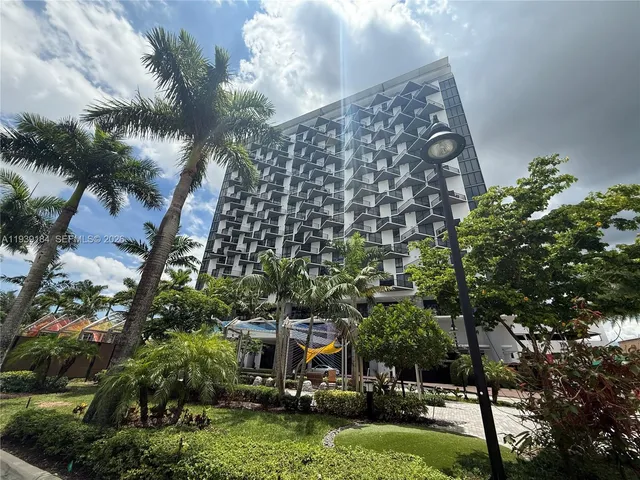 $489,000 | 5252 Northwest 85th Avenue, Unit 1109, Doral, FL 33166