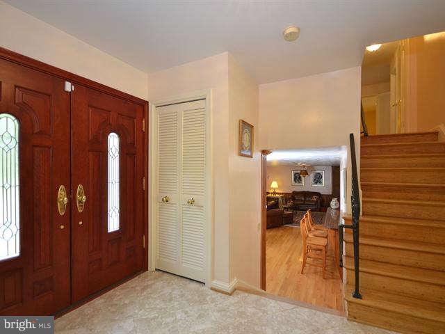 7510 Shadywood Road Bethesda, MD 20817 - Photo 3 of 30 Interior (General)