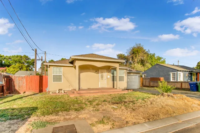 $325,000 | 136 Village Road, Modesto, CA 95354