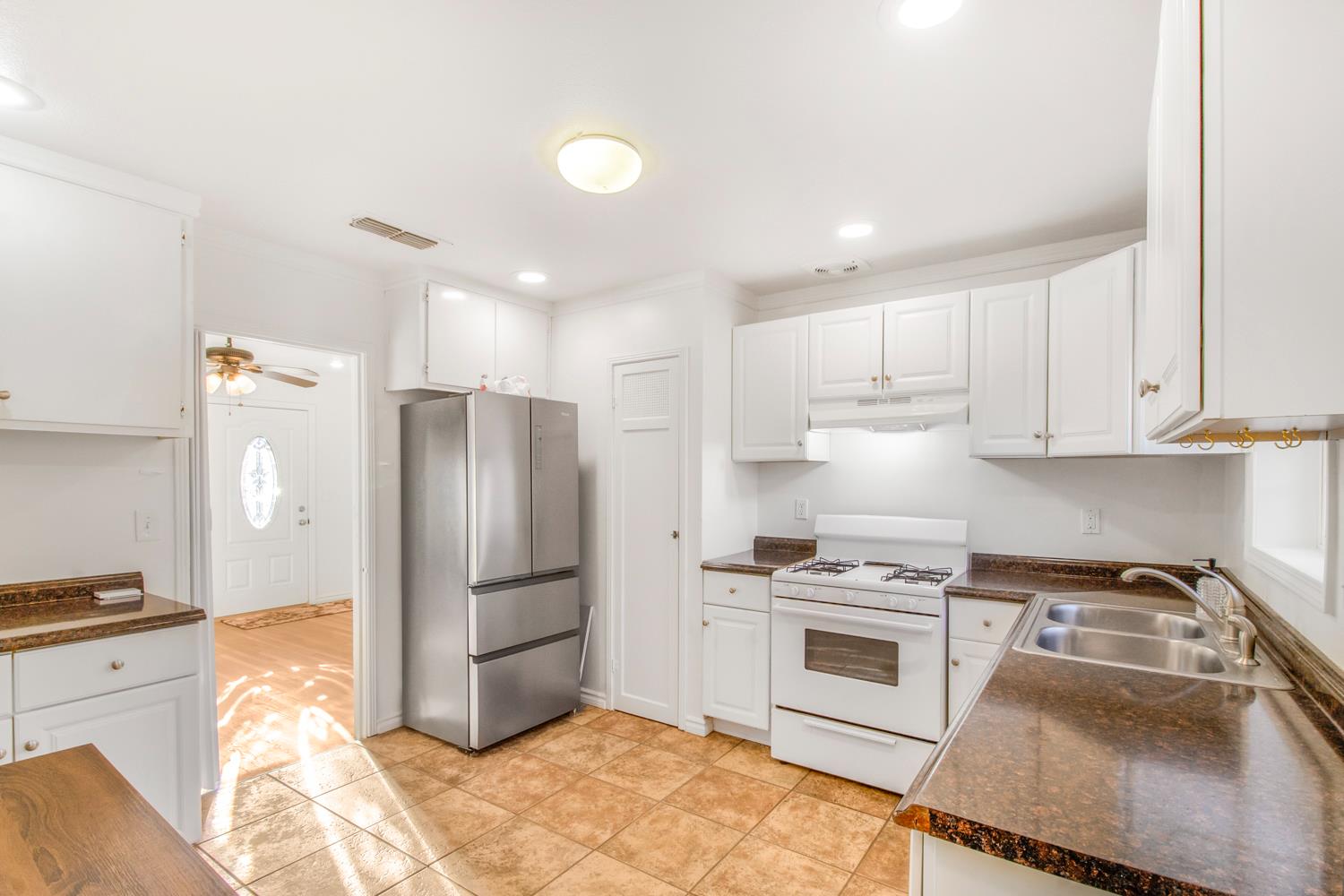 136 Village Road Modesto, CA 95354 - Photo 10 of 24