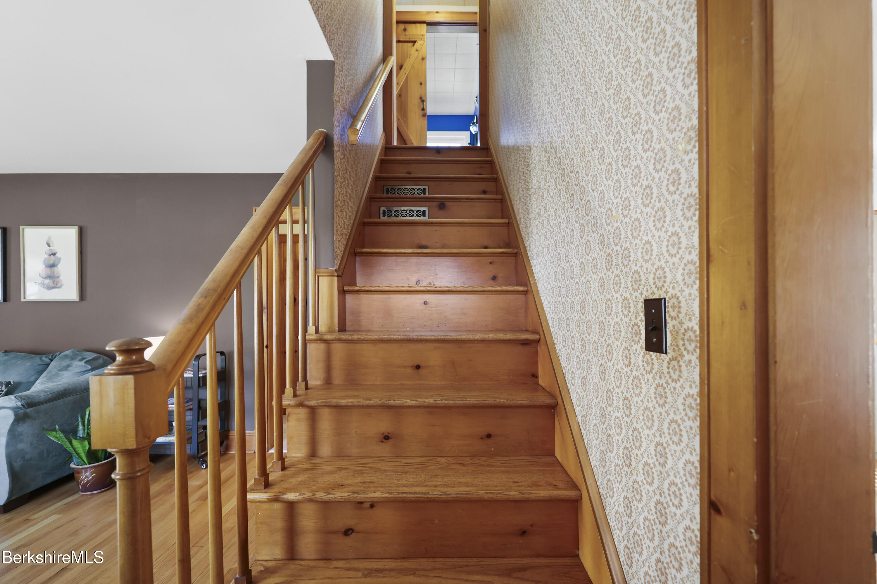 39 Lowden Street Pittsfield, MA 01201 - Photo 24 of 42 a view of entryway